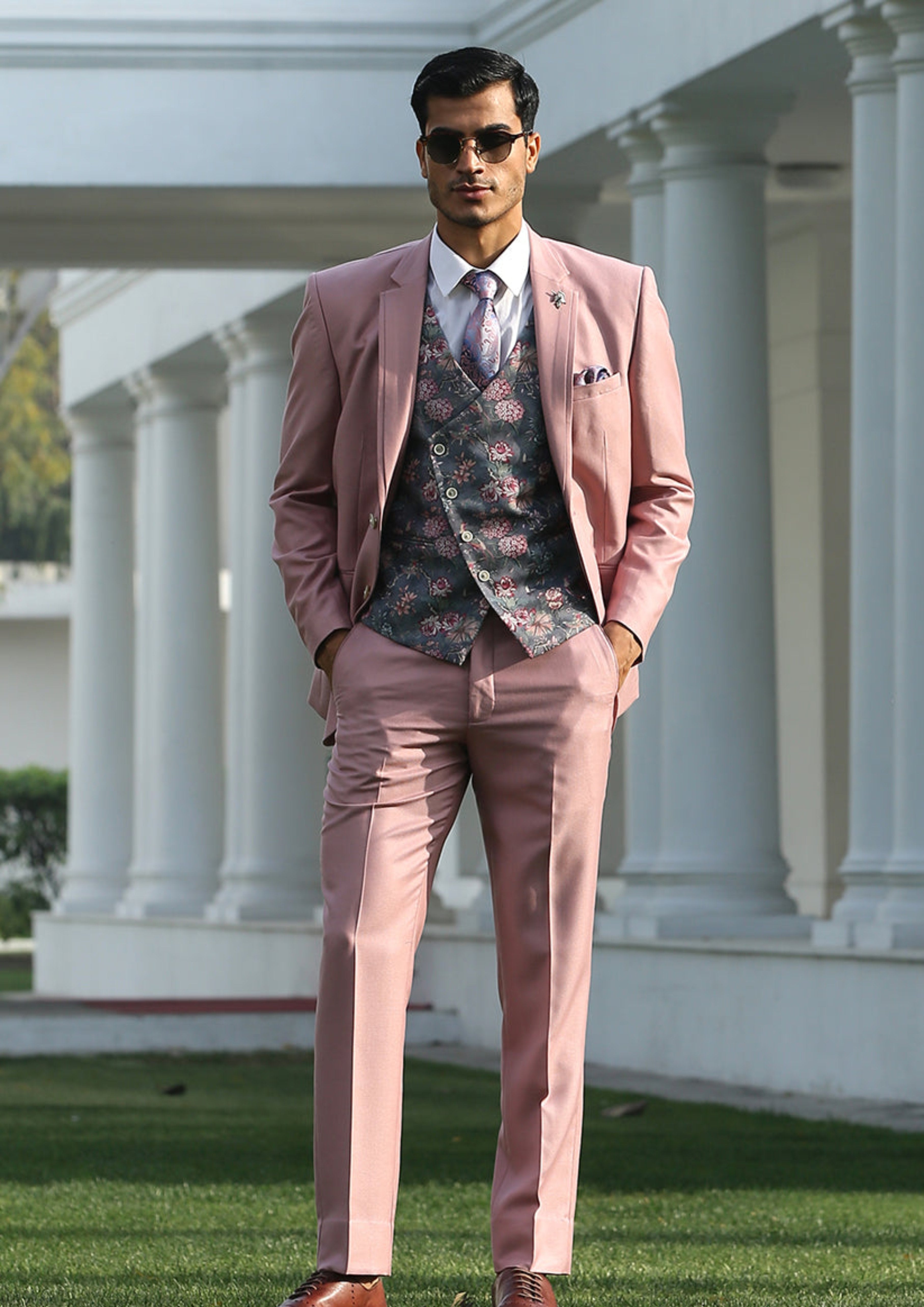 Pink Notch Lapel Suit with Double Breasted vest Bonsoir