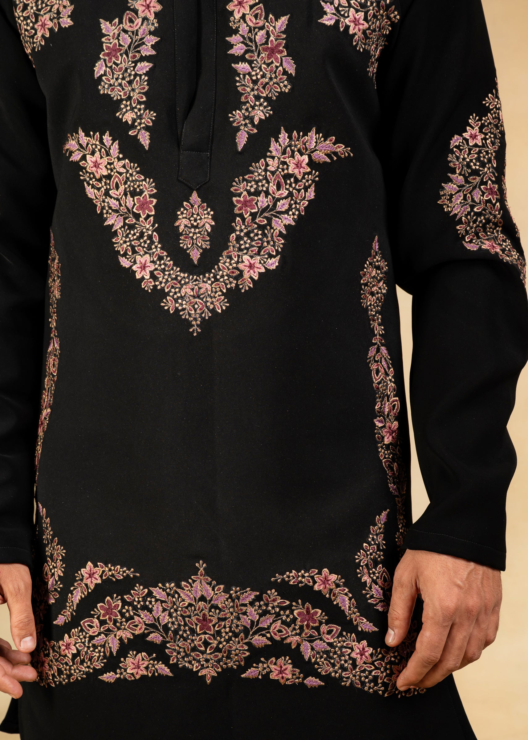 Zari & resham embroidered black kurta with trousers