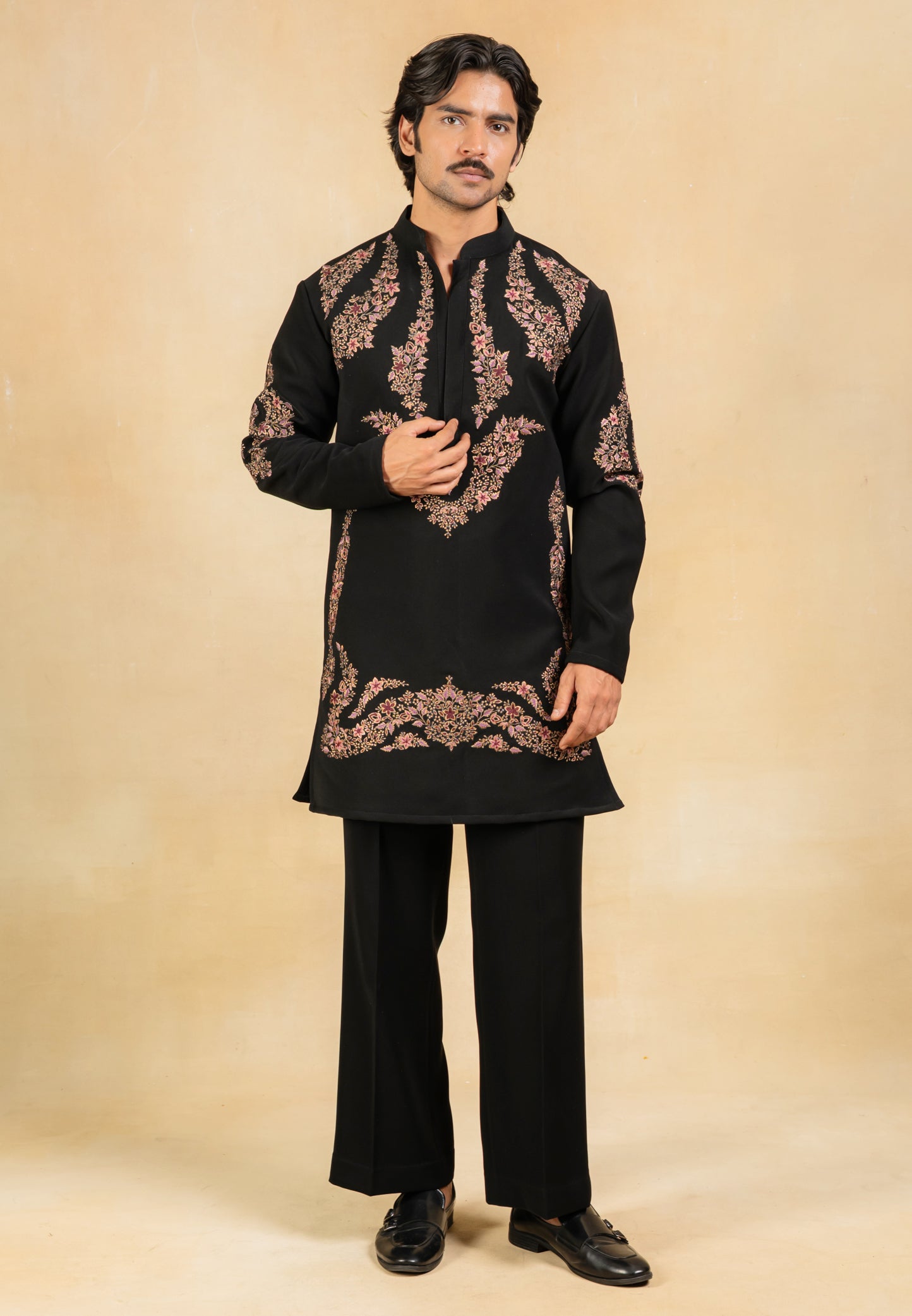 Zari & resham embroidered black kurta with trousers