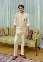 Beige Shirt jacket set with embroidered patch pocket