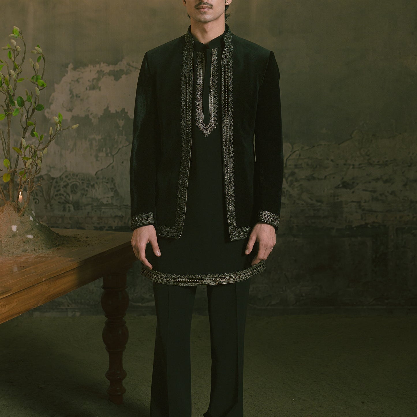 BlackVelvetBandhgalasuitwithKurta_2.jpg