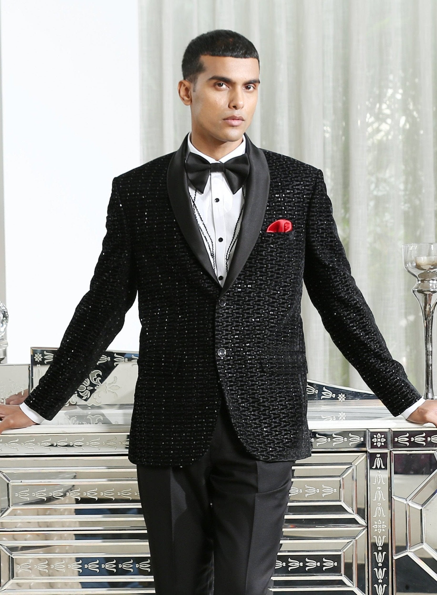 Men&#39;s Black Embroidered Designer Tuxedo - Luxury Formal Wear

