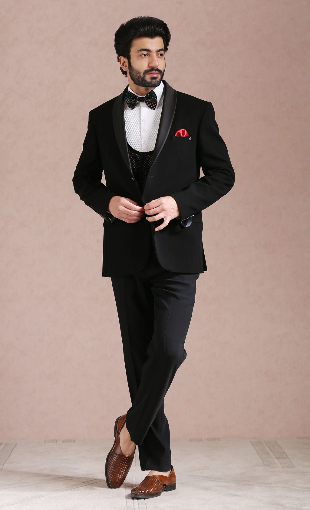 Black Tuxedo Suit Bonsoir