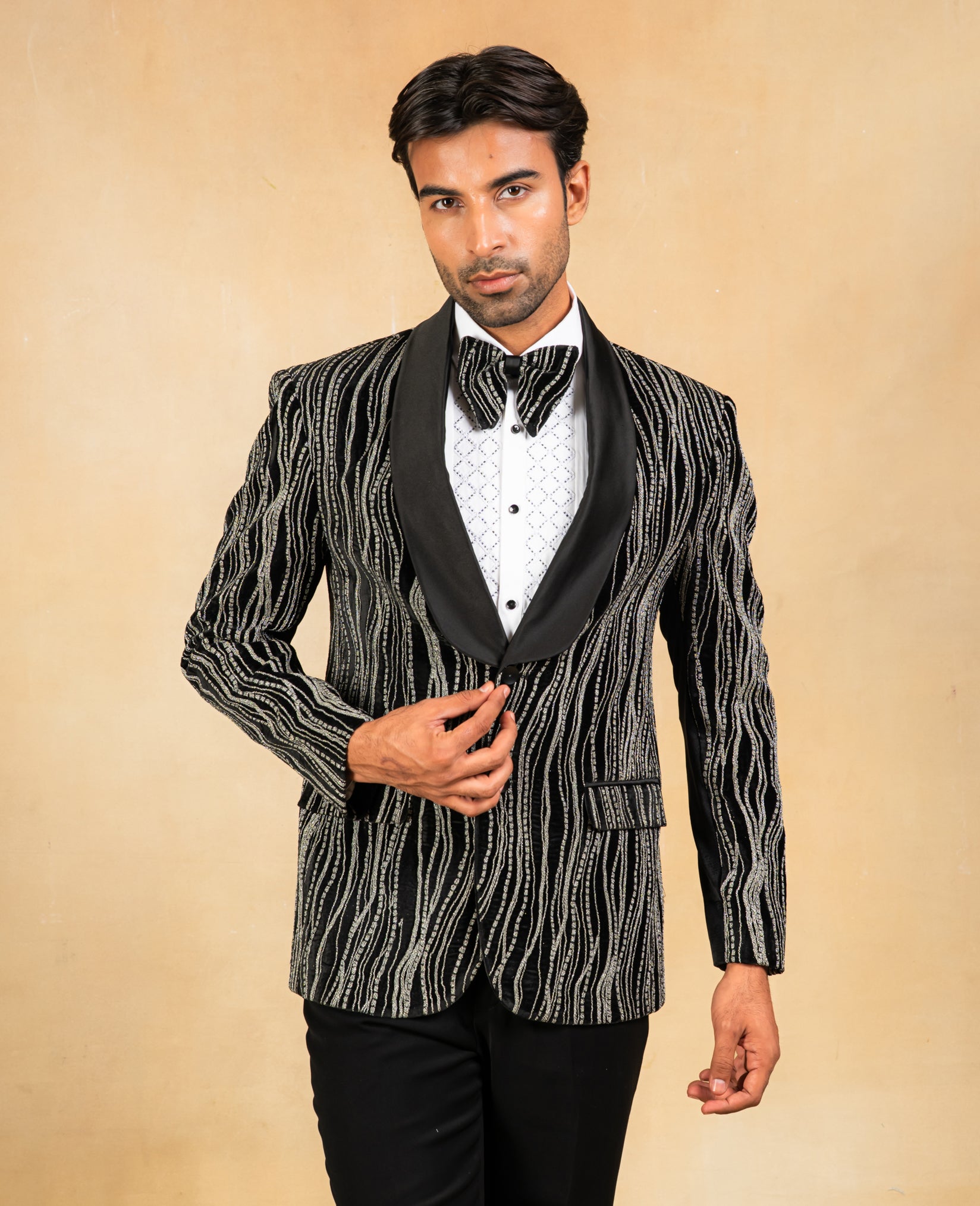 Blackandwhiteembroideredtuxedosuit_5_a39b1cd1-8c79-42bc-9a55-2a11f2513b60.jpg