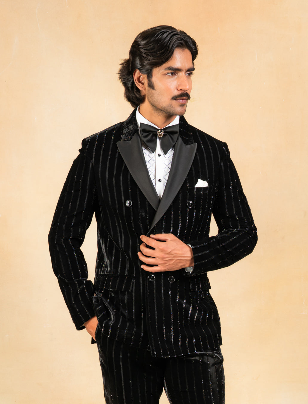 BlackdoublebreastedBlazer_3.jpg