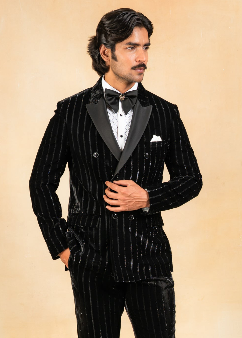 Blackdoublebreastedtuxedosuit_3.png