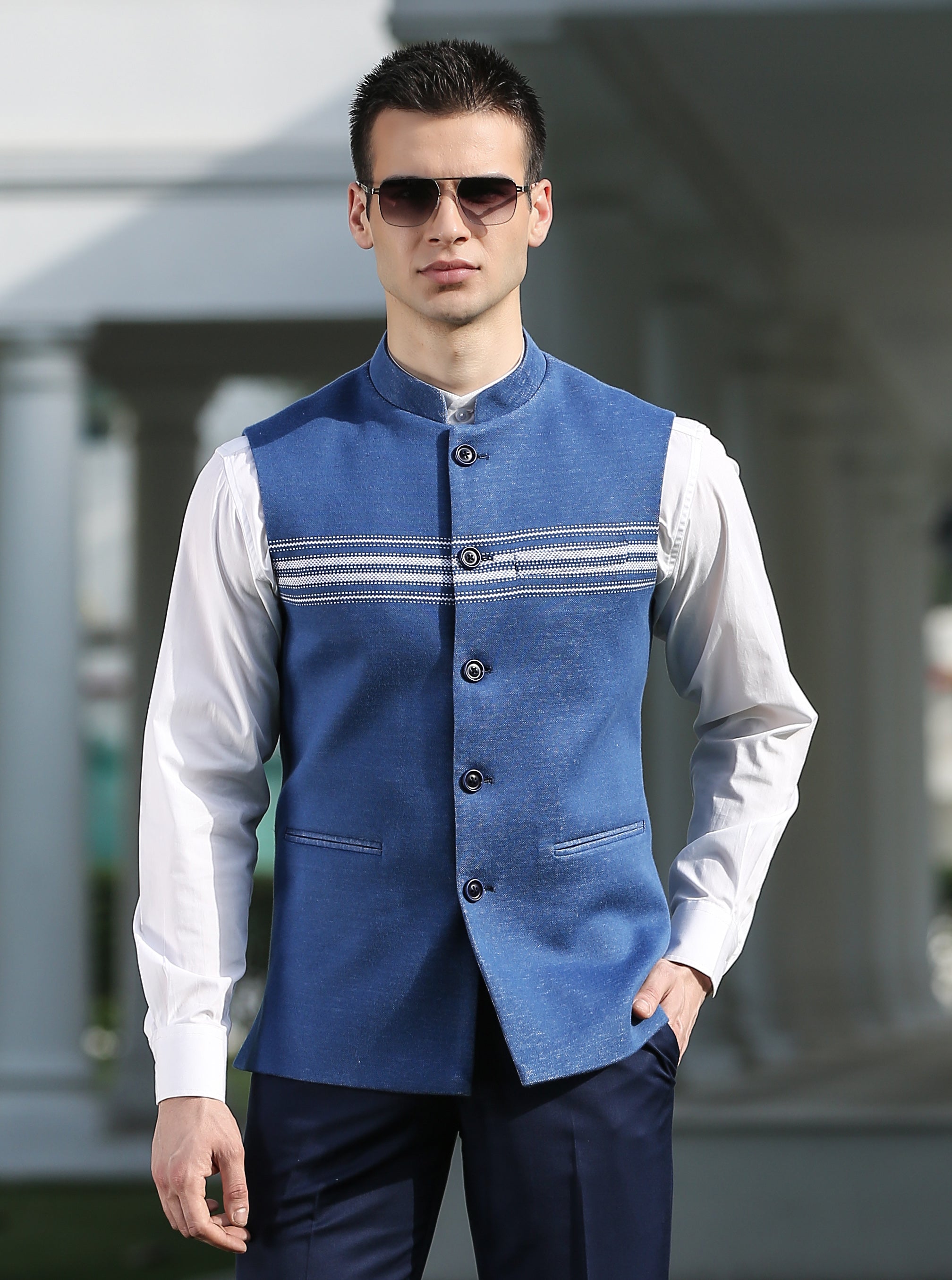 BluejacketwithwhiteHorizontalStriped_2.jpg