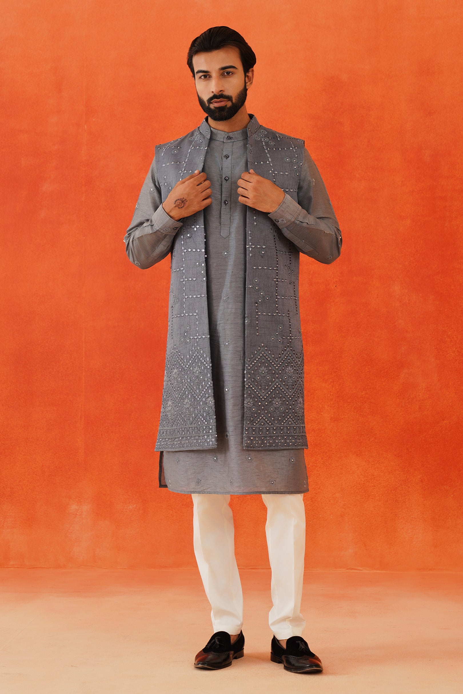Men&#39;s Grey Embroidered Indo-Western with Mirror Work - Modern Indian Fusion Wear

