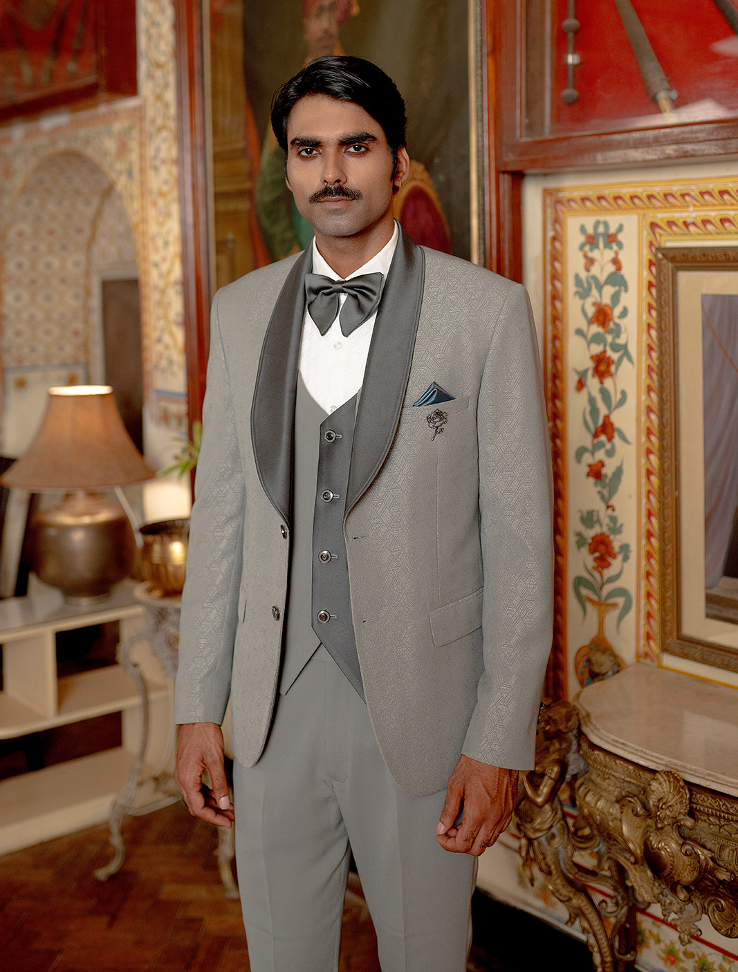L grey shawl Lapel Jacquard Suit