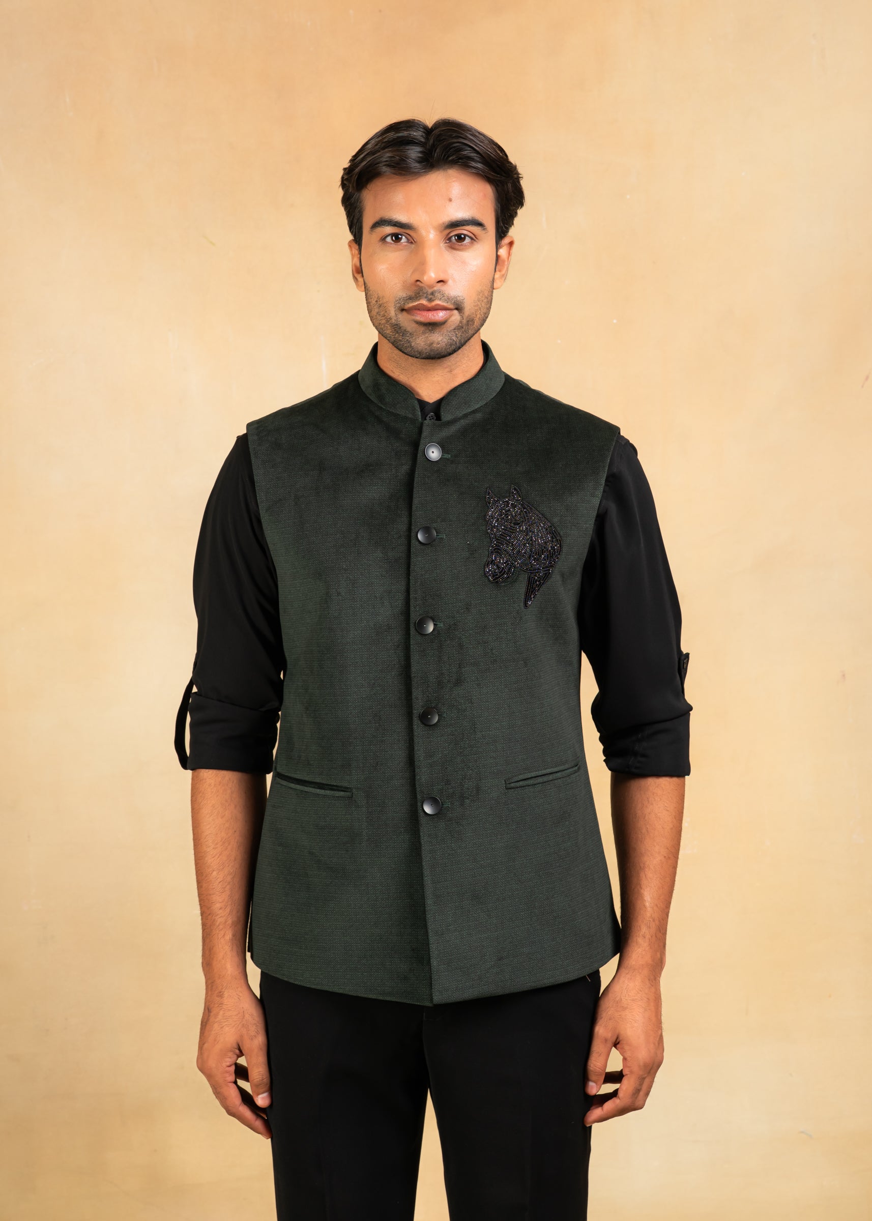 Green bundi with hand embroidered motif