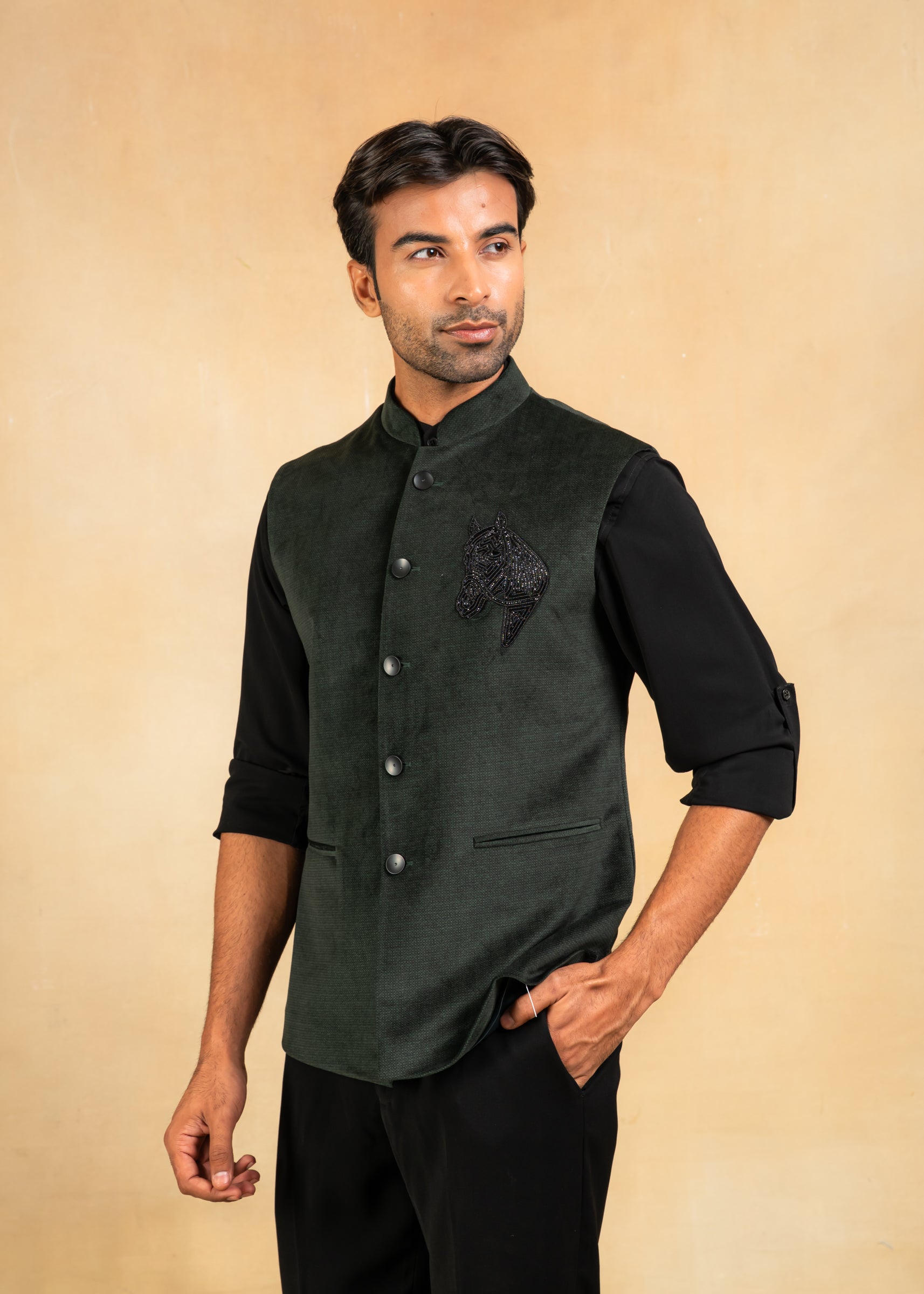 Green bundi with hand embroidered motif