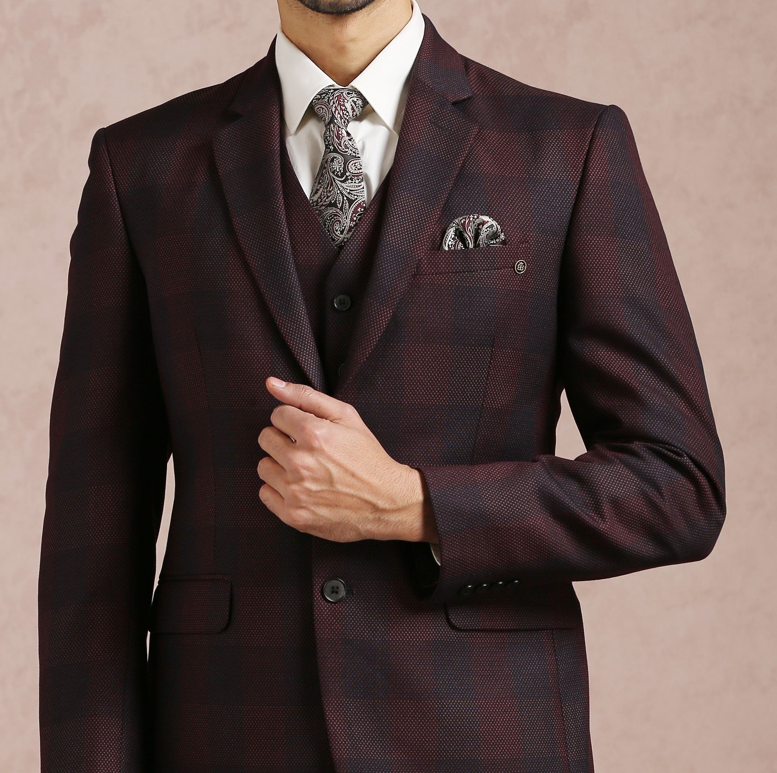 Perfect for Weddings and Formal Occasions
Elegant Wine Broad Checked 5-Piece Suit