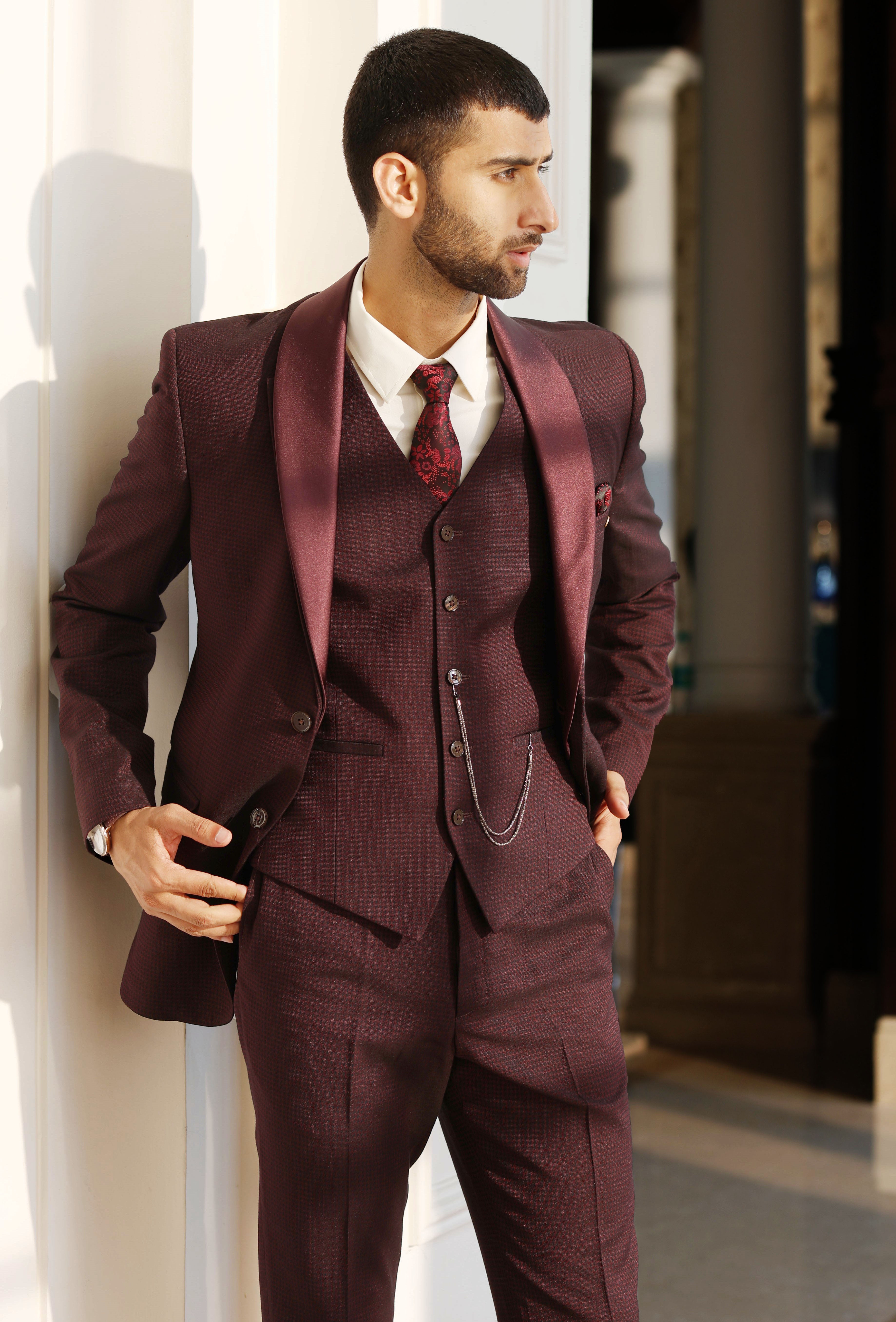 Stylish Wine Houndstooth Suit with Detachable Satin Shawl Collar