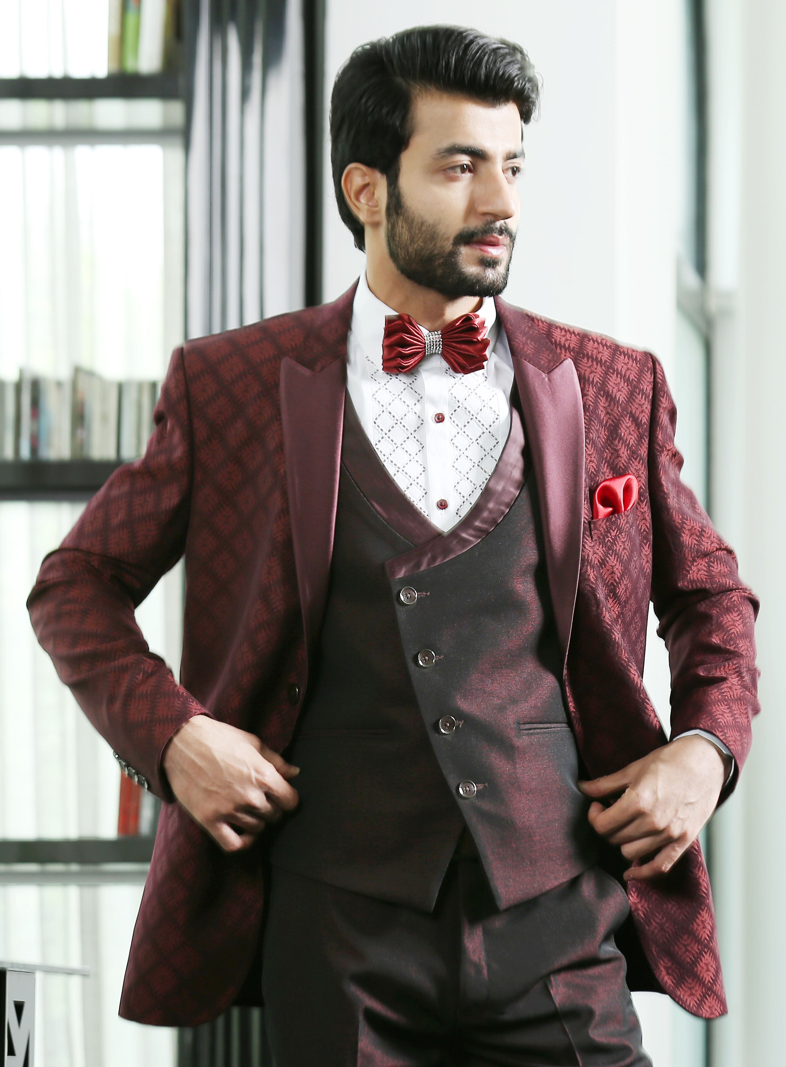 Wine Peak Lapel Jacquard Suit – Bonsoir