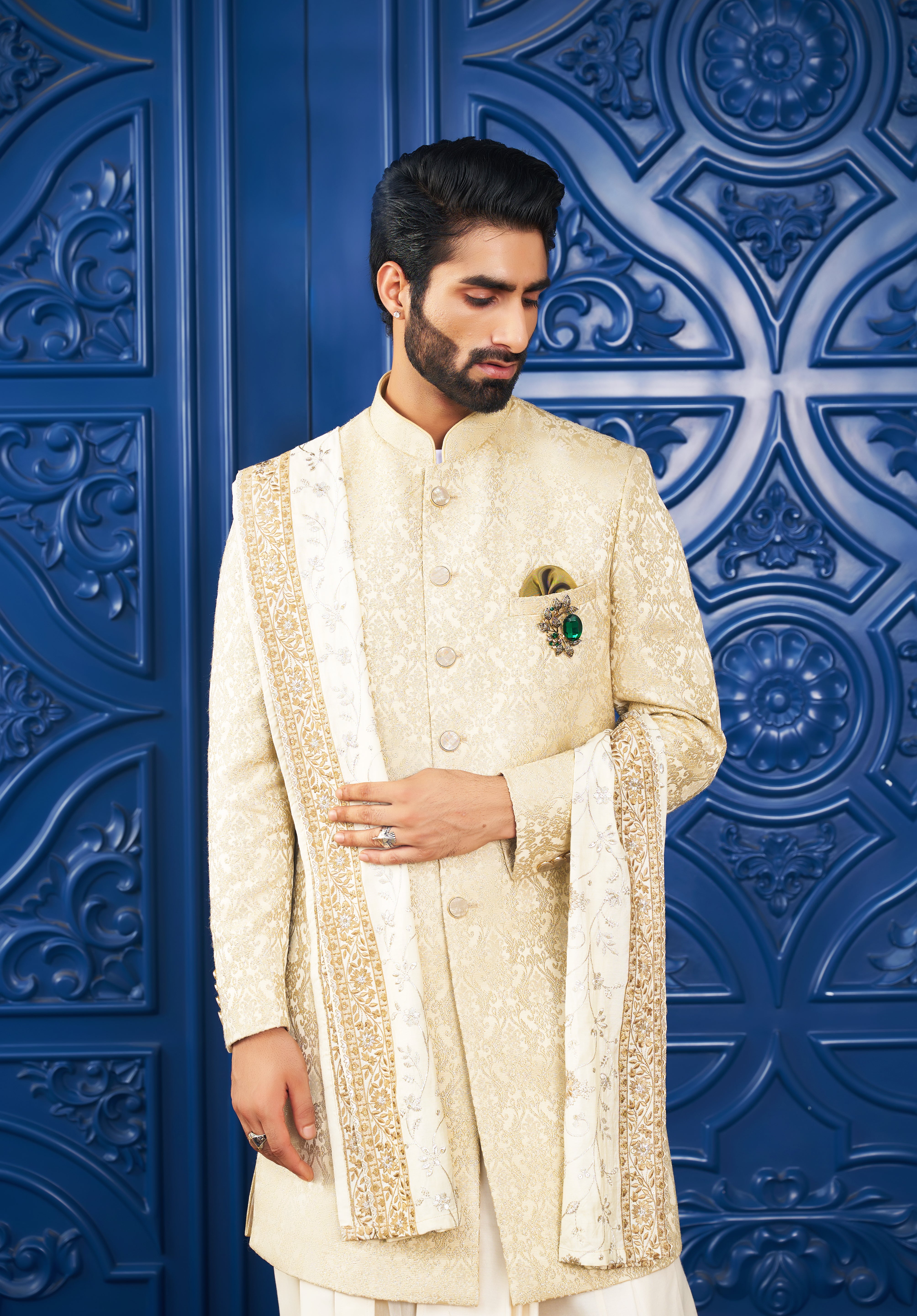 Modern Indian Fashion
Versatile Yellow Jacquard Indo-Western