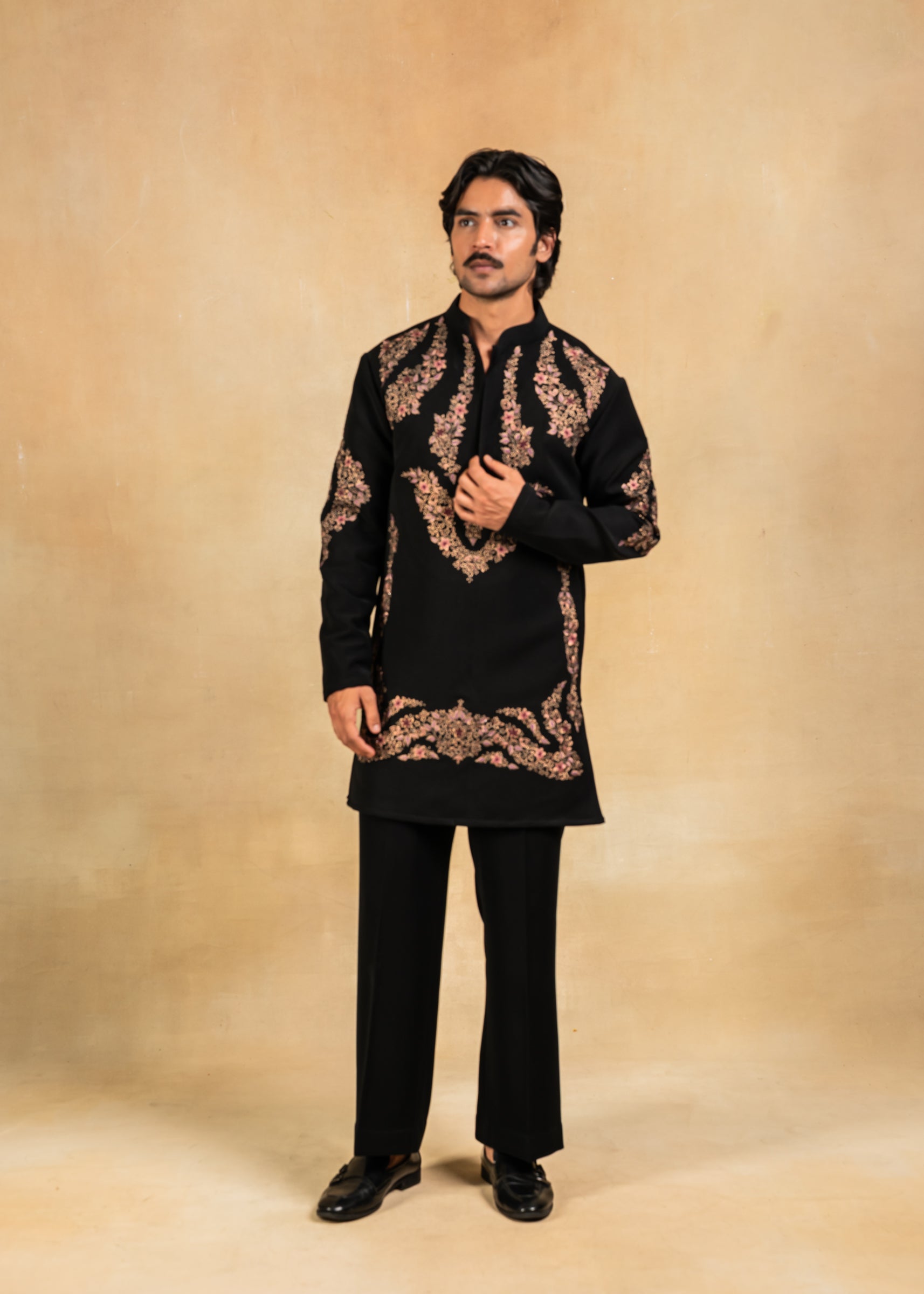 Zari & resham embroidered black kurta with trousers