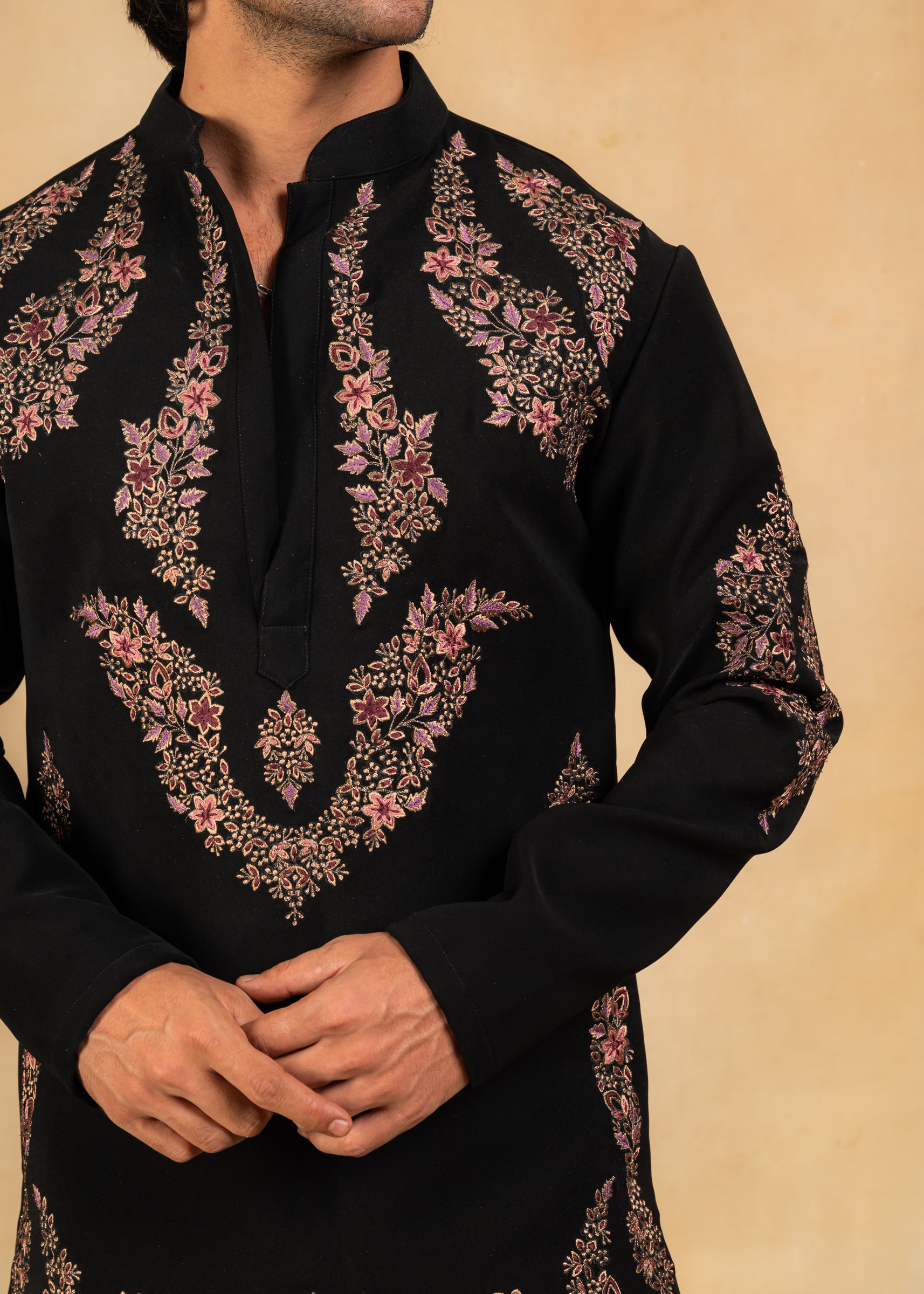 Zari & resham embroidered black kurta with trousers