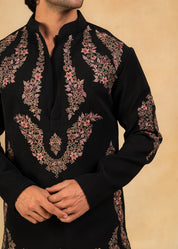 Zari & resham embroidered black kurta with trousers