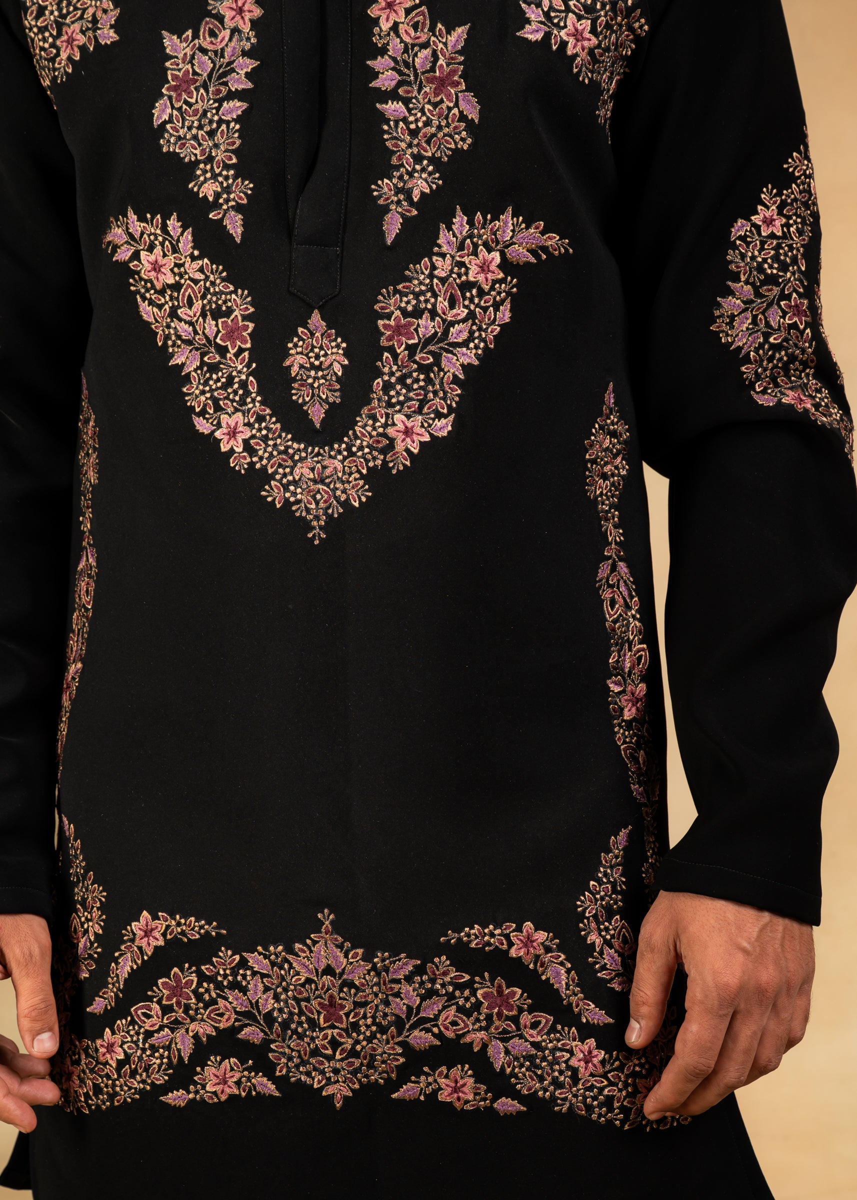 Zari & resham embroidered black kurta with trousers