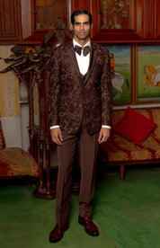 Brownt with V-shaped Vest