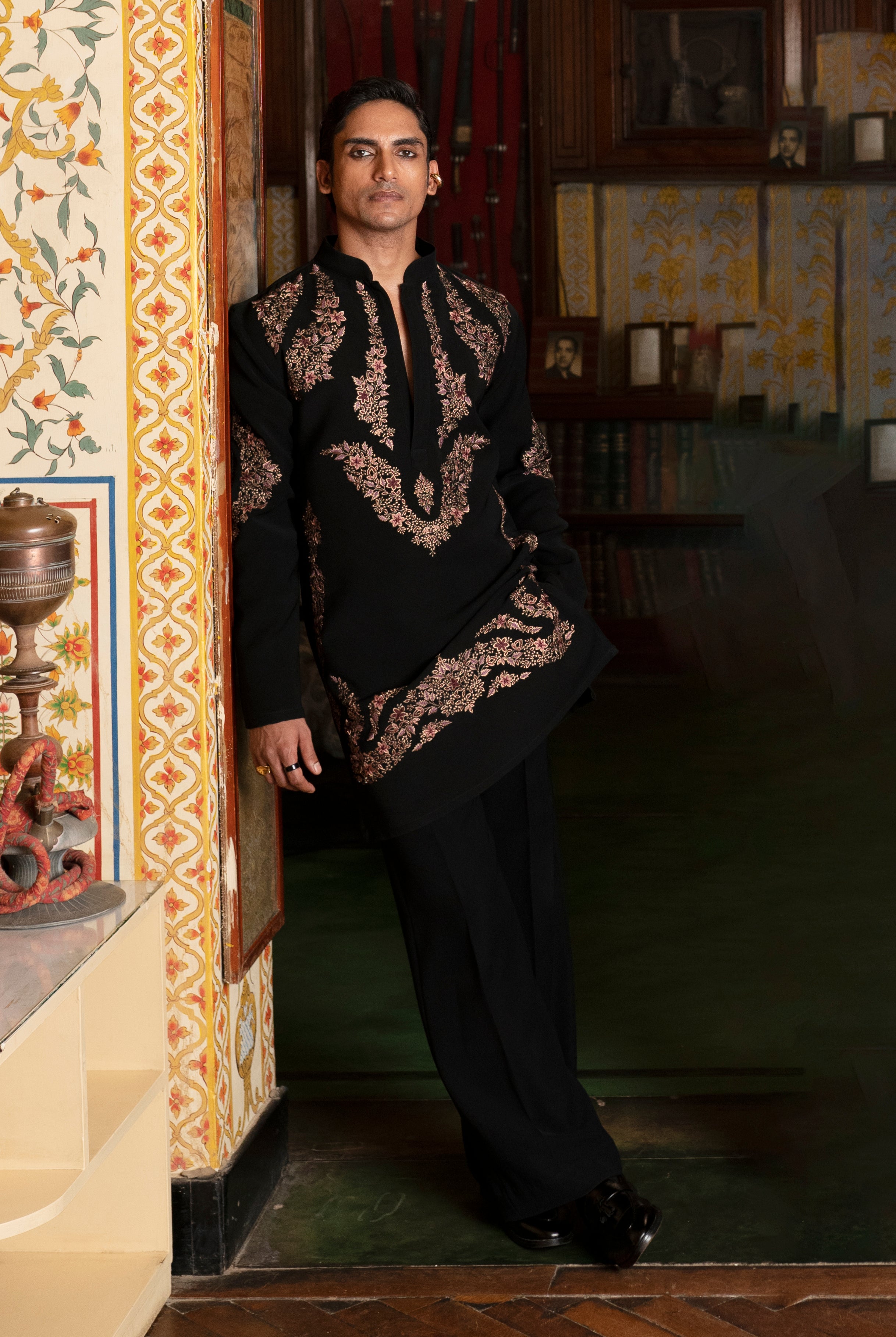Zari & Resham Embroidered black kurta with trousers