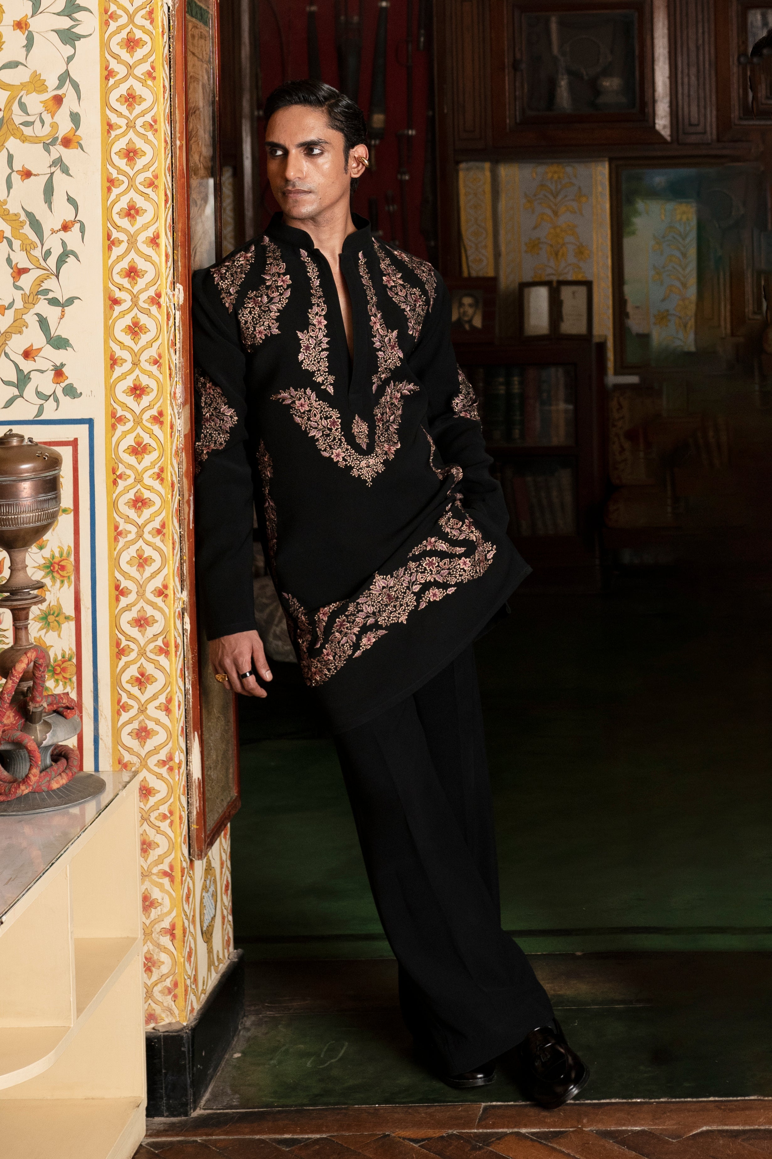Buy Latest Party Wear Suits for Men - Black Party Wear Suit, Mens Party Wear Dresses Online India - Bonsoir Buy Latest Party Wear Suits for Men - Black Party Wear Suit, Mens Party Wear Dresses Online India - Bonsoir