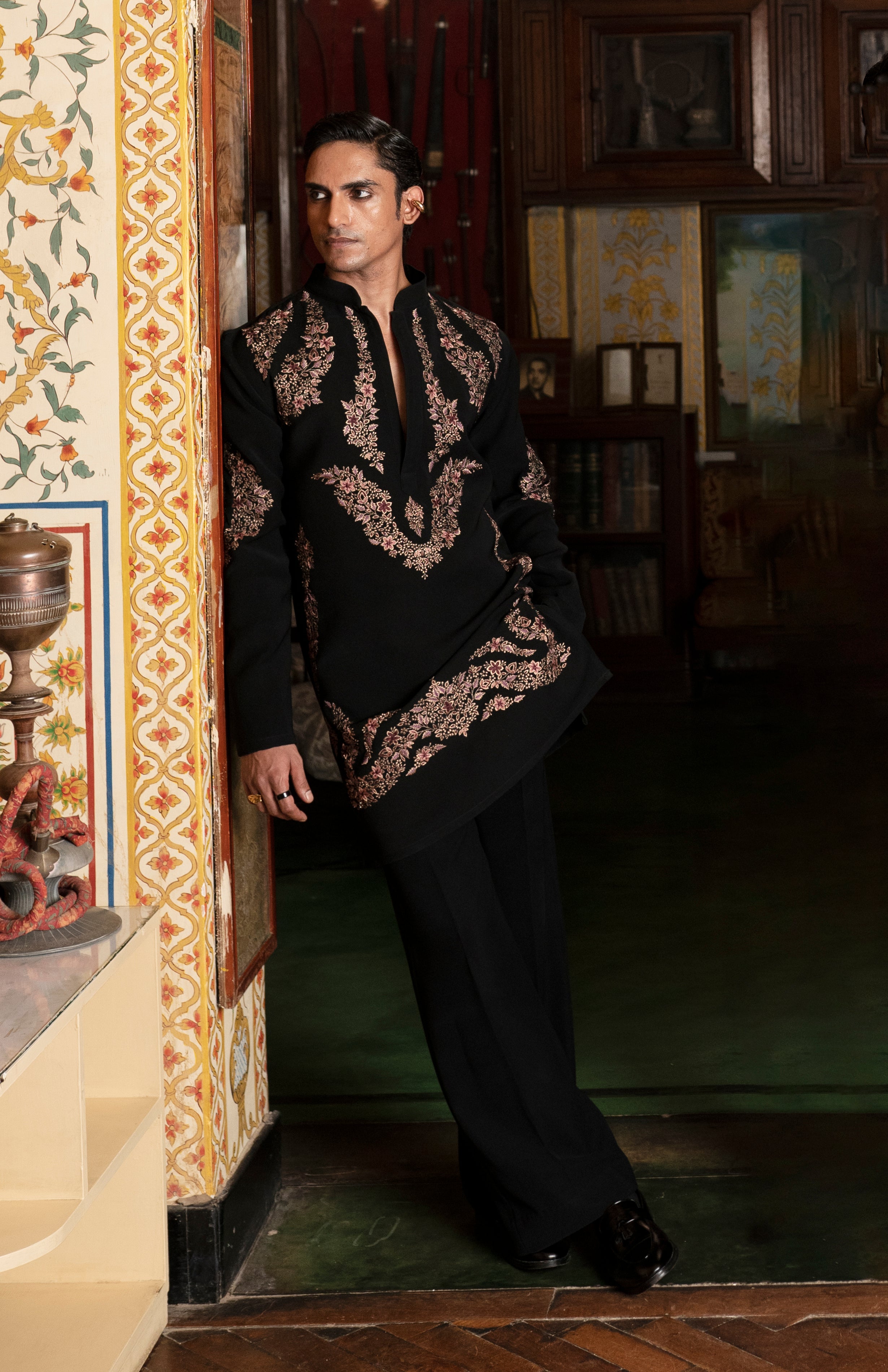 Zari & Resham Embroidered black kurta with trousers