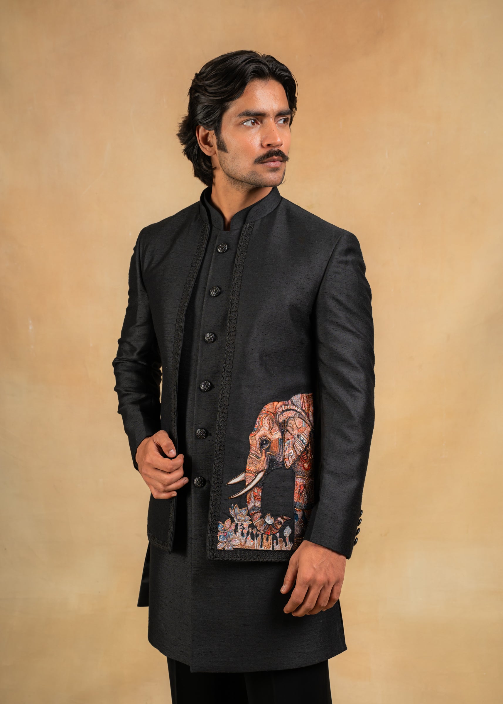 blackdesigneropenindowestern_4.jpg