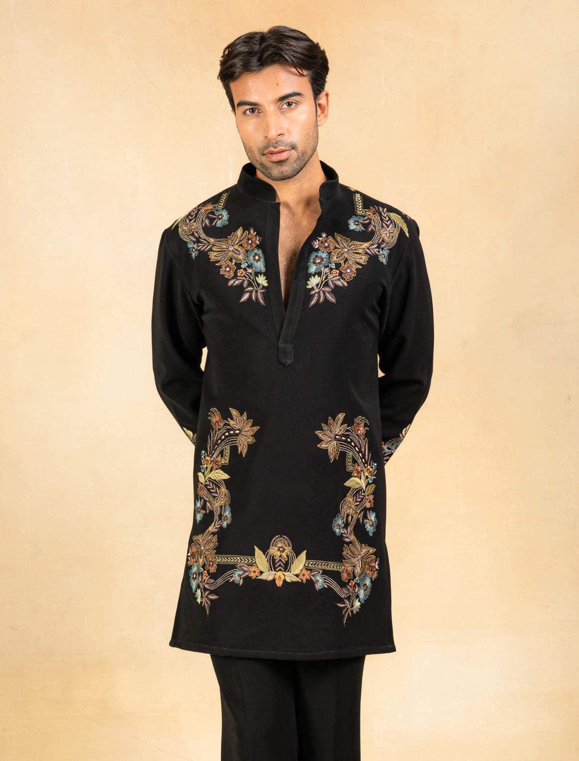 embroideredkurtasetwithwidetrousers_2_6599319a-78c3-4a42-bd2d-74e31d580a31.jpg