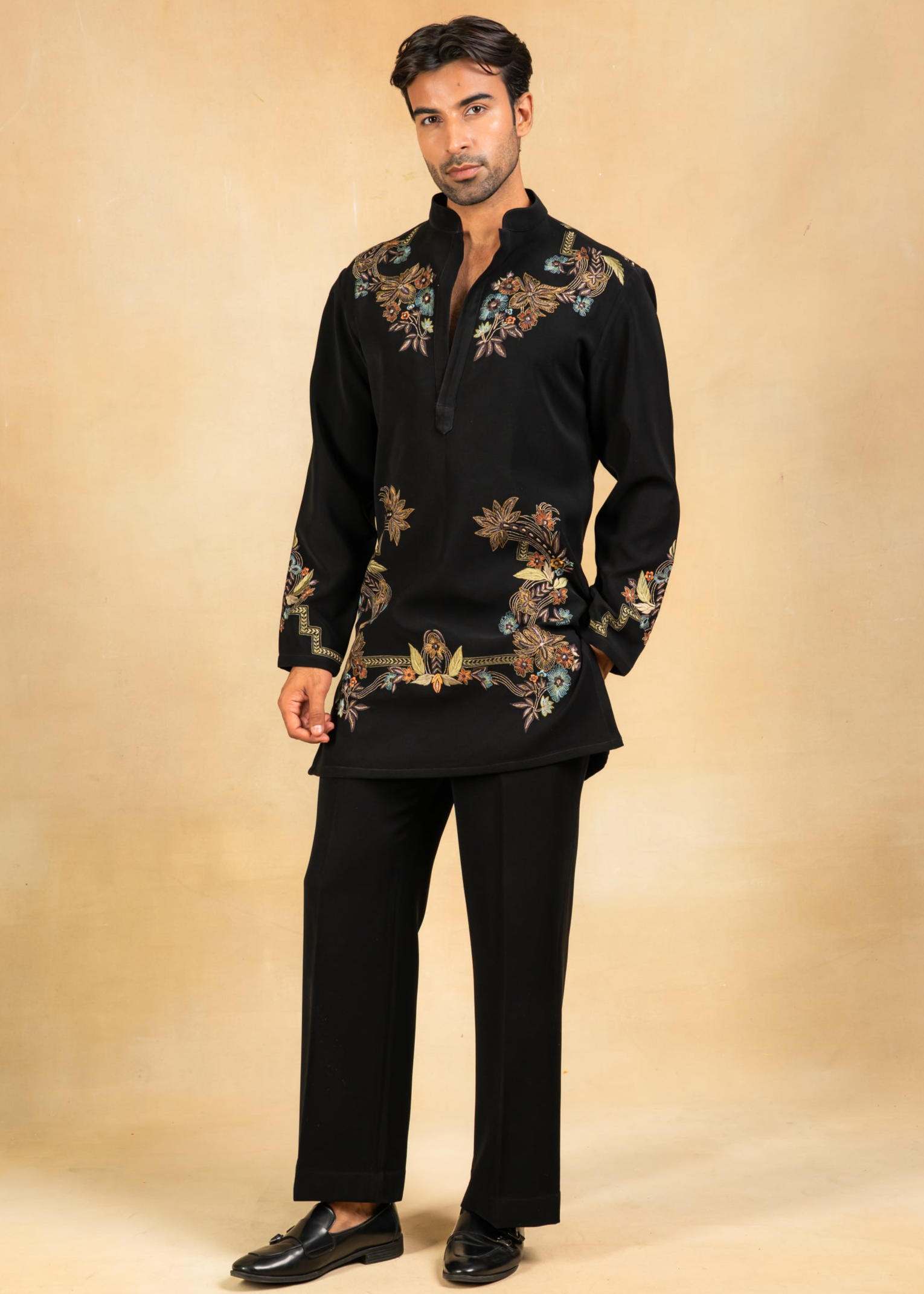 embroideredkurtasetwithwidetrousers_3.png