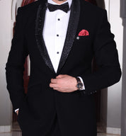 Stylish Black Tuxedo with Shawl Collar - Perfect for Black-Tie Events

