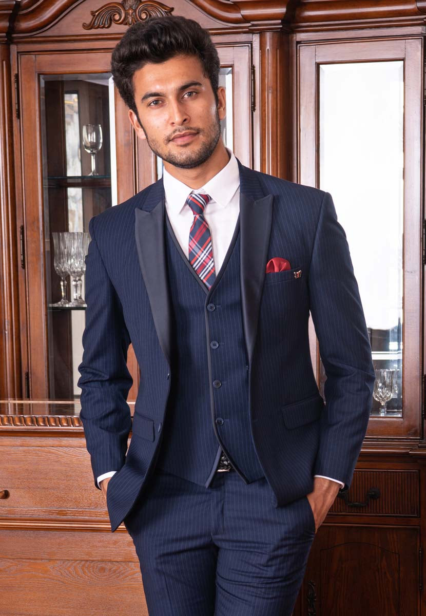 Men&#39;s Blue Designer Suit - Luxury Fashion


